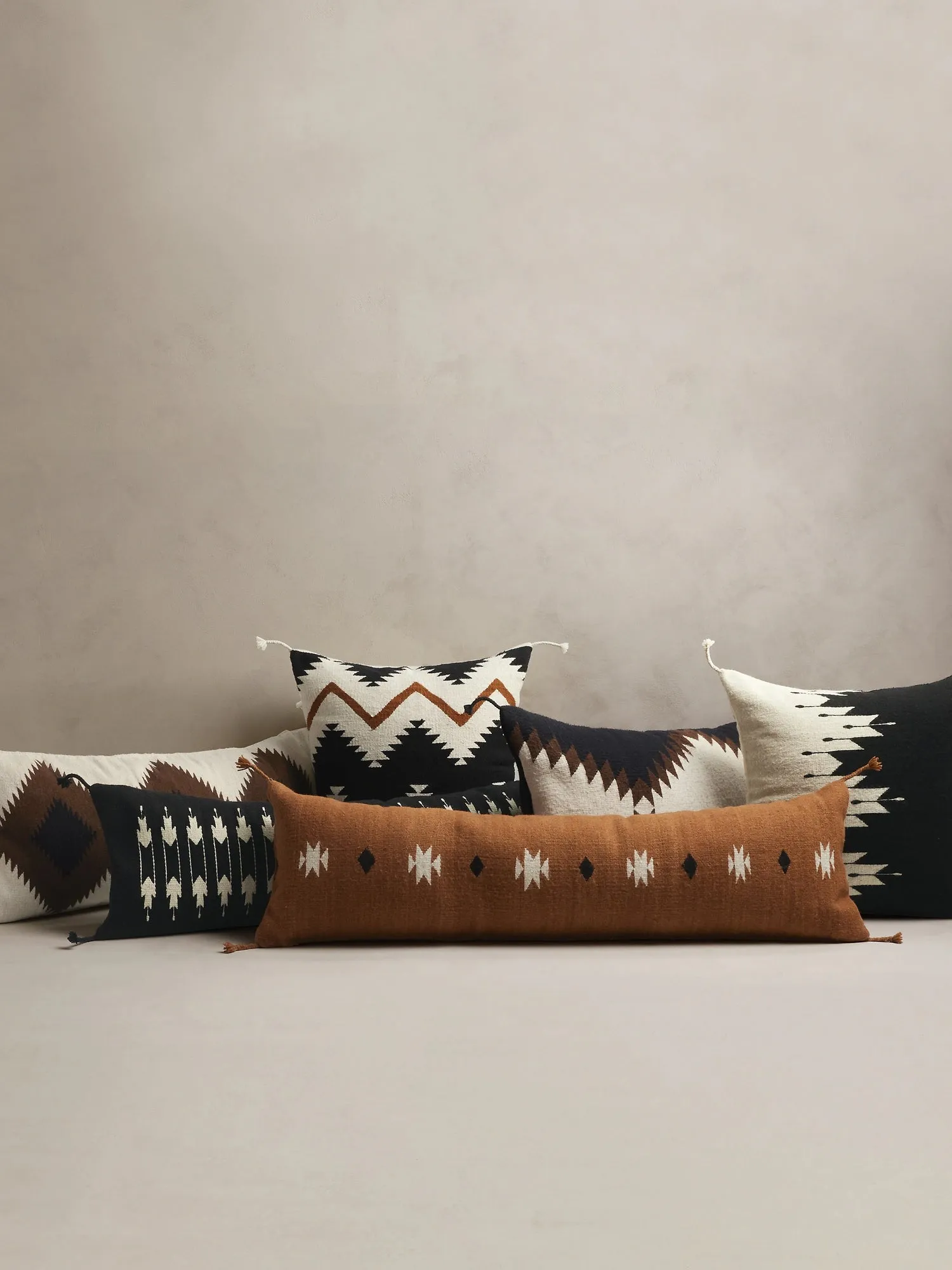 Sierra Pillow Chocolate