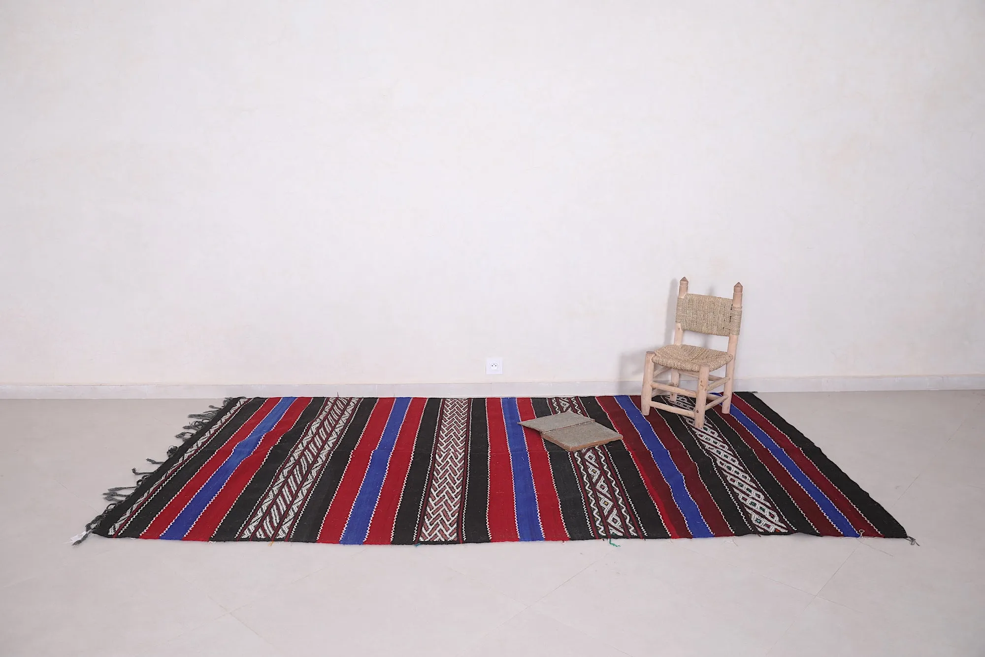 Striped Moroccan Kilim Rug - 4.9x9.1 ft Handwoven with Bold Colors