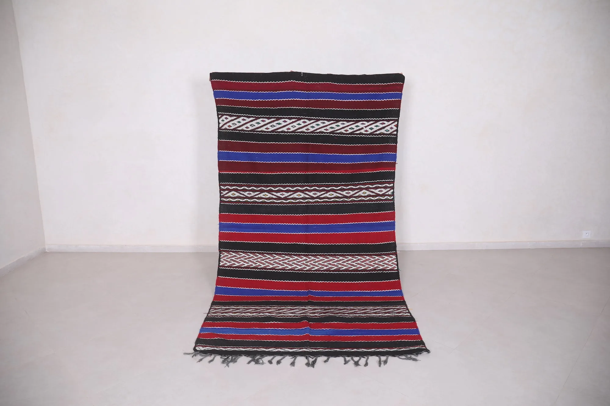 Striped Moroccan Kilim Rug - 4.9x9.1 ft Handwoven with Bold Colors