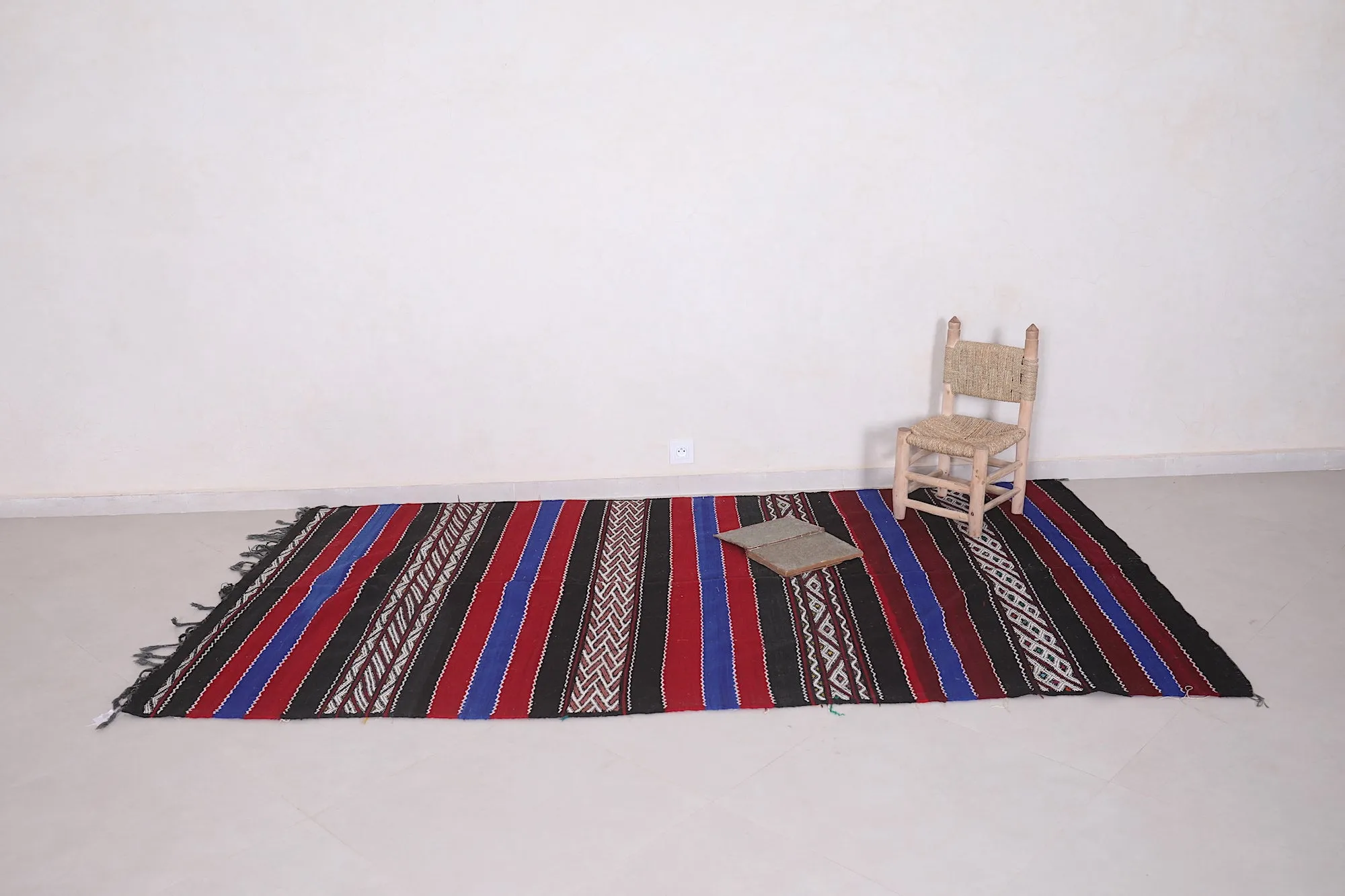 Striped Moroccan Kilim Rug - 4.9x9.1 ft Handwoven with Bold Colors