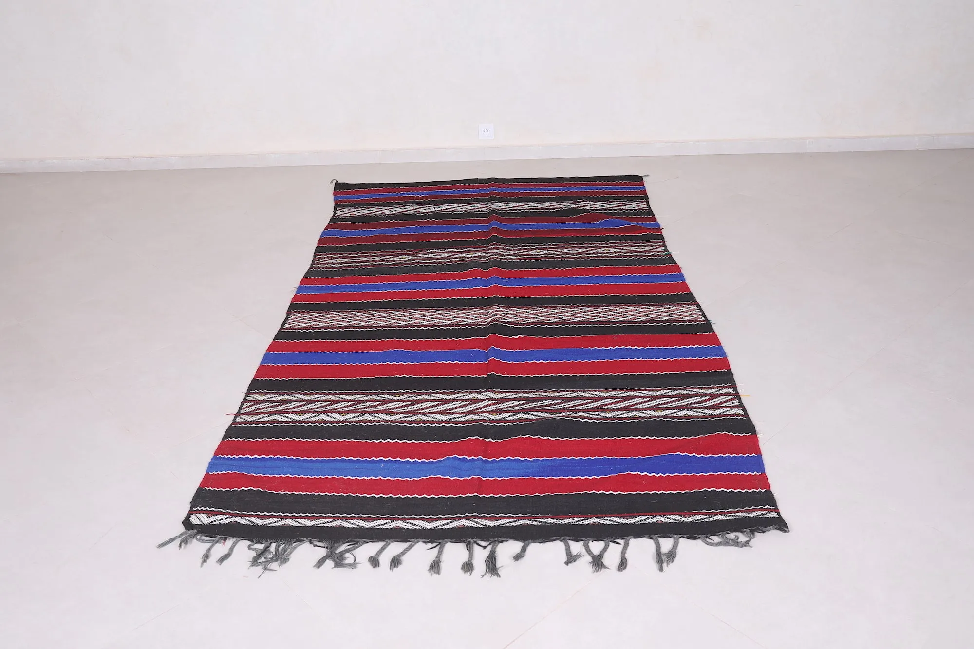 Striped Moroccan Kilim Rug - 4.9x9.1 ft Handwoven with Bold Colors