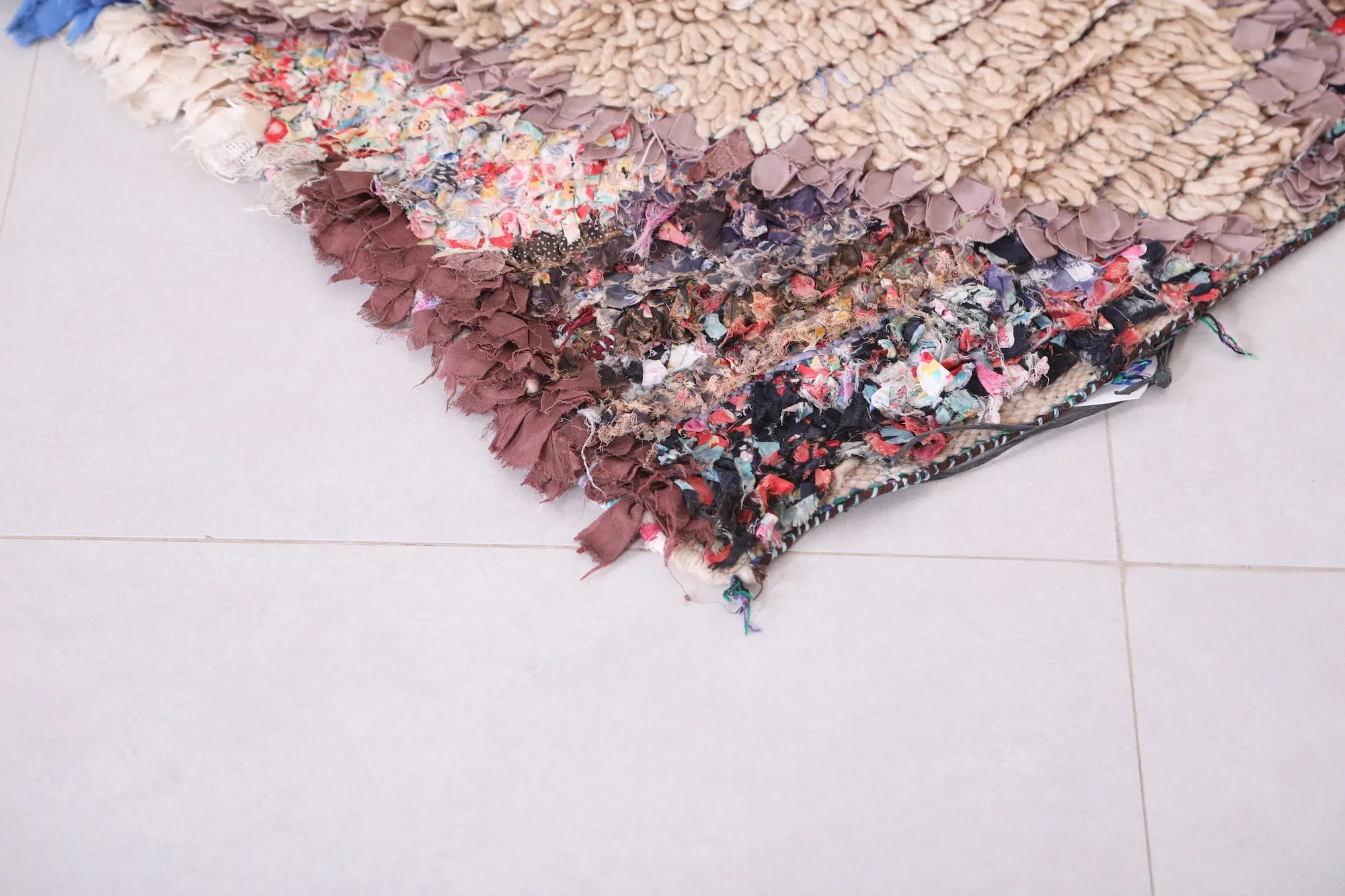 Vintage Moroccan Rug – 2.5 x 5.7 Feet