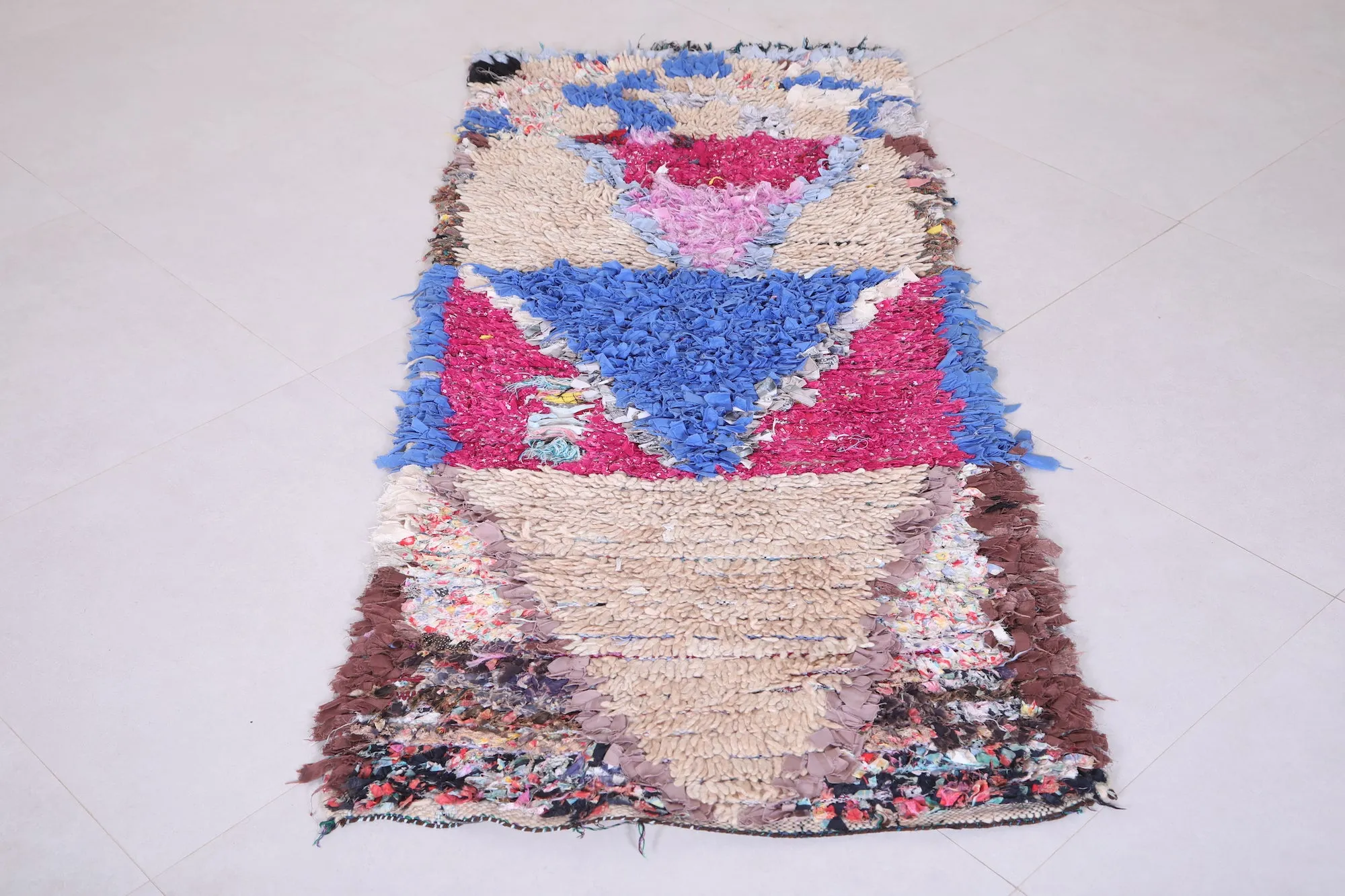 Vintage Moroccan Rug – 2.5 x 5.7 Feet