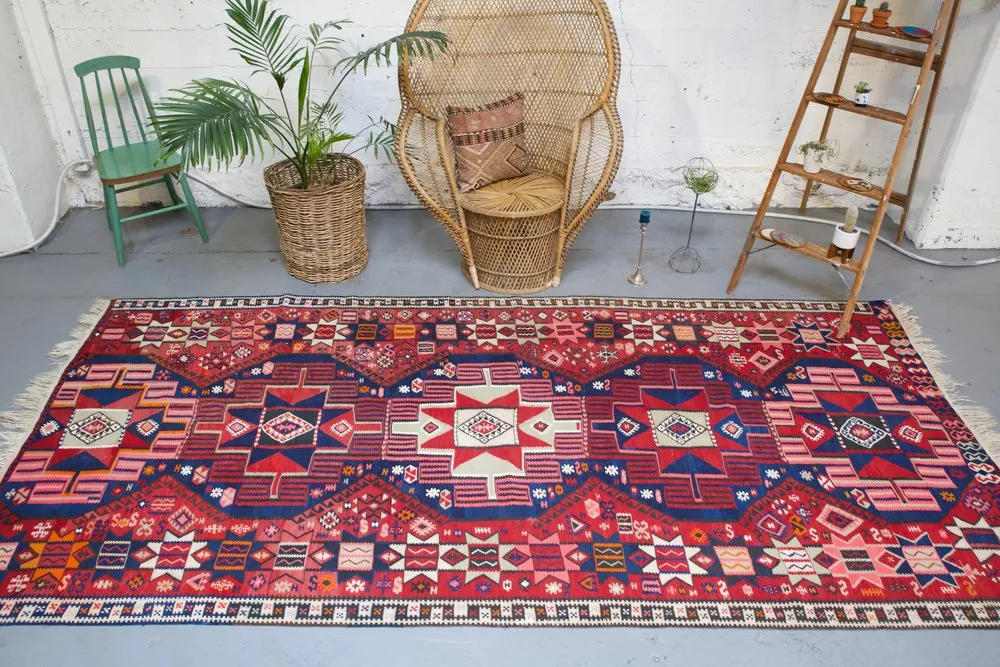Vintage Van Kilim 5.6ftx12ft
