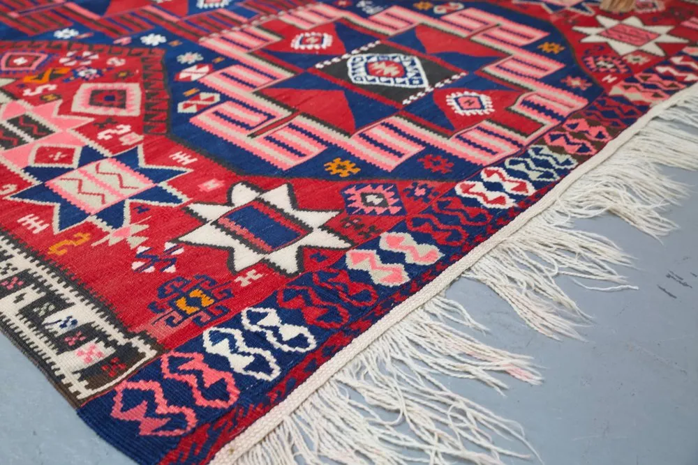 Vintage Van Kilim 5.6ftx12ft