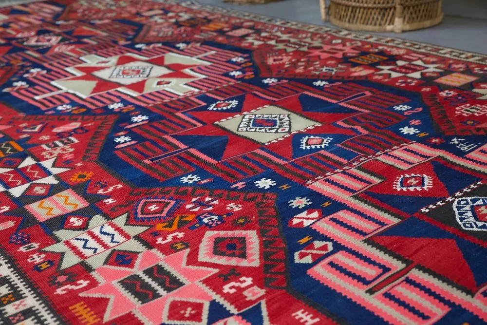 Vintage Van Kilim 5.6ftx12ft