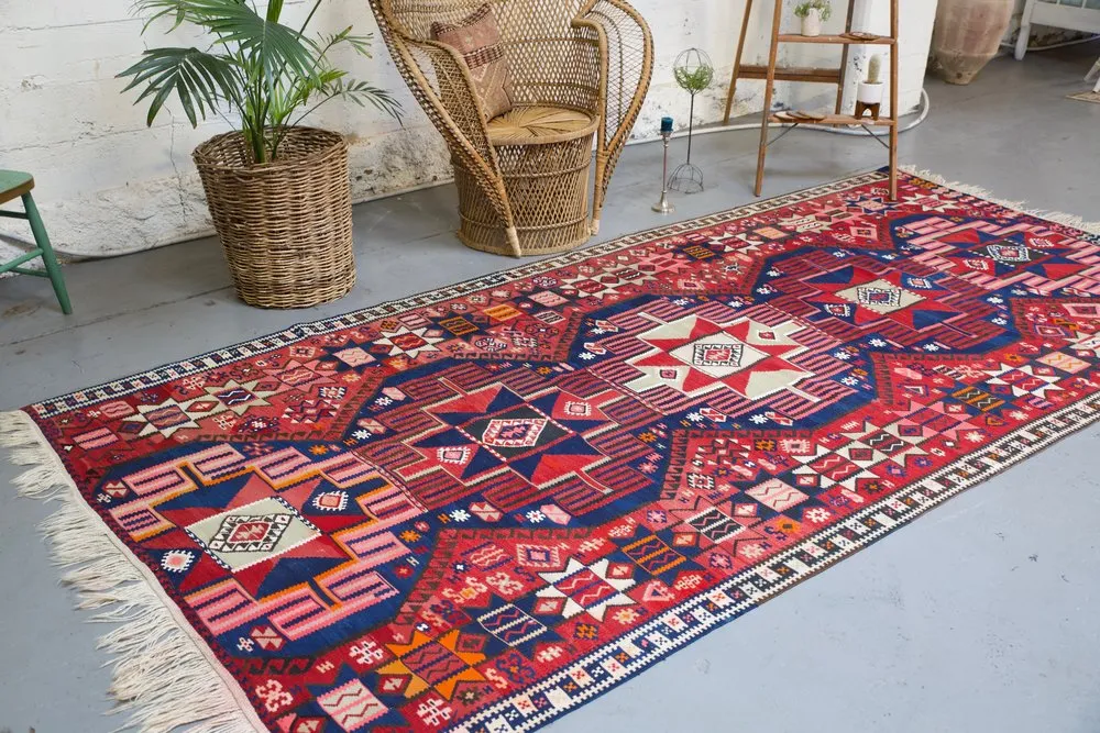 Vintage Van Kilim 5.6ftx12ft