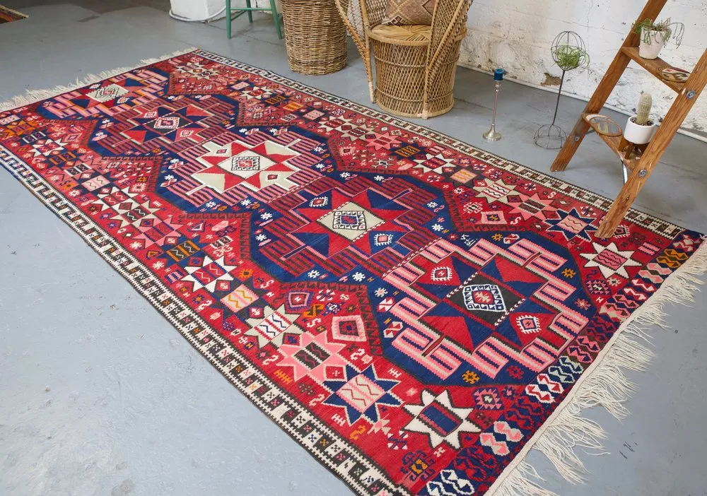 Vintage Van Kilim 5.6ftx12ft
