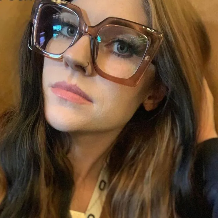 Wendy Retro Oversized Square Glasses Frame